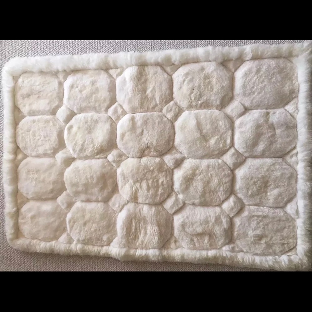 Alpaca Rug from ECUADOR- NEW! 40 inc by 57 inc.